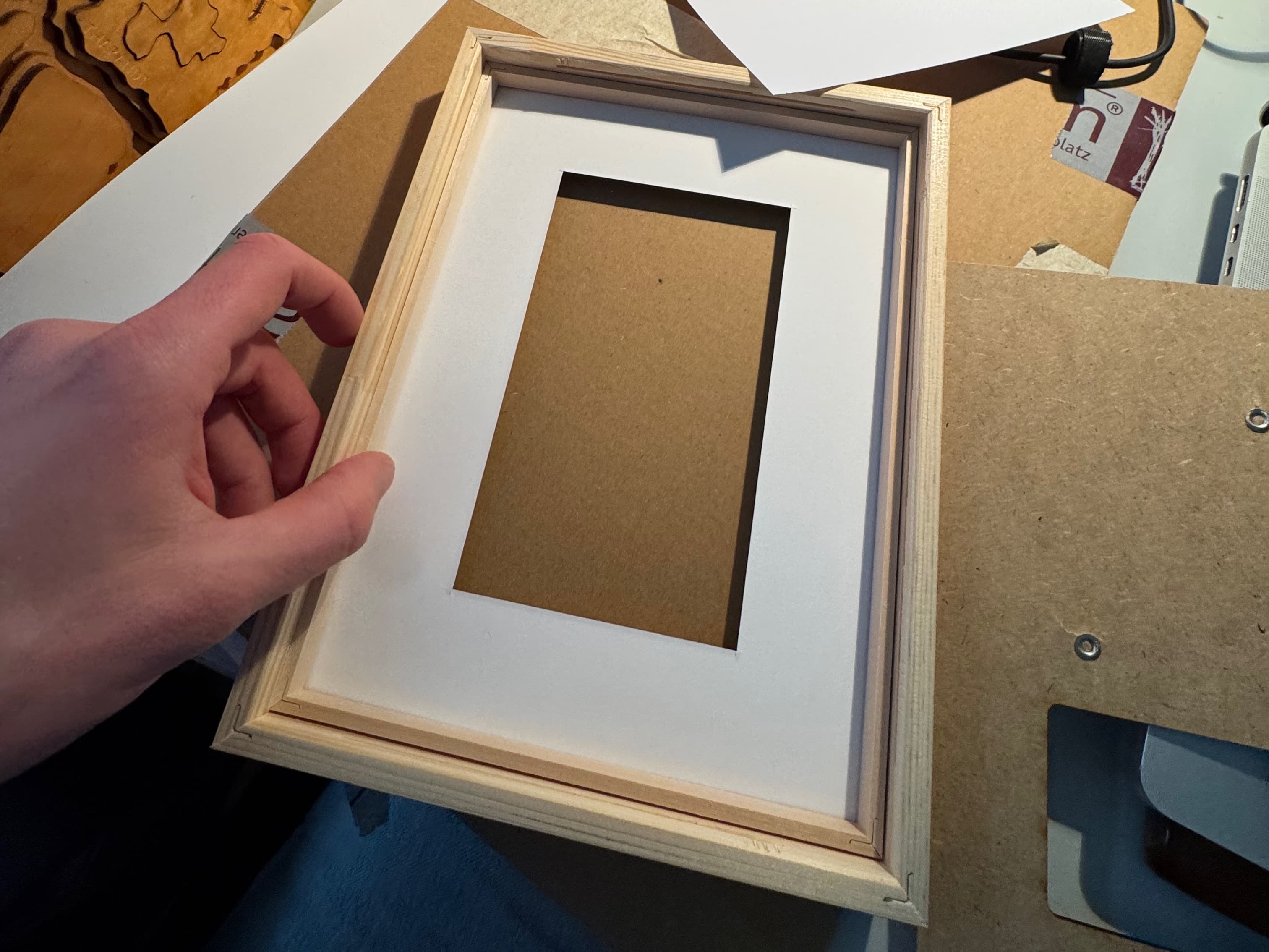 Paperlesspaper frames inside