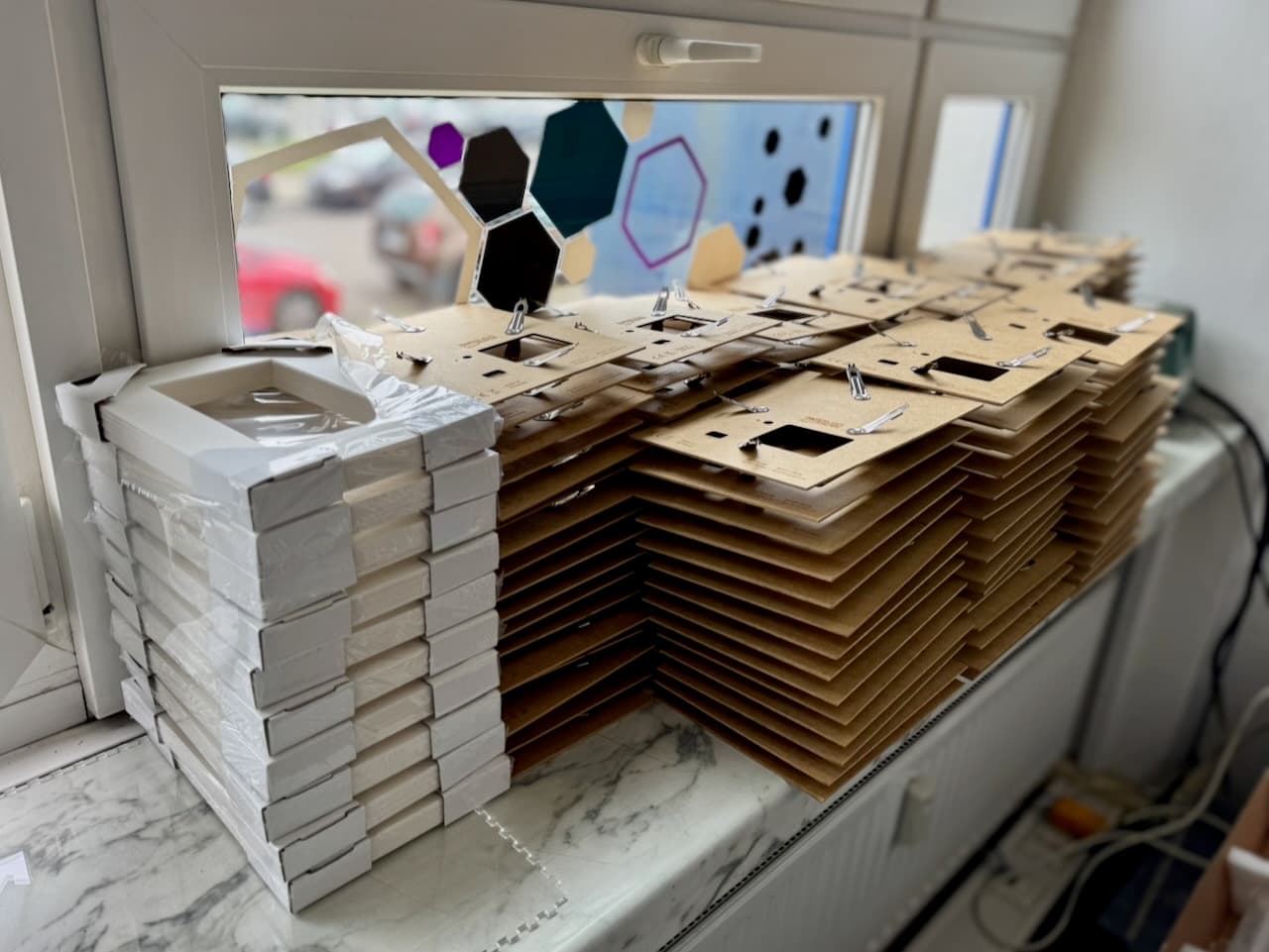 Manufactured paperlesspaper hardware